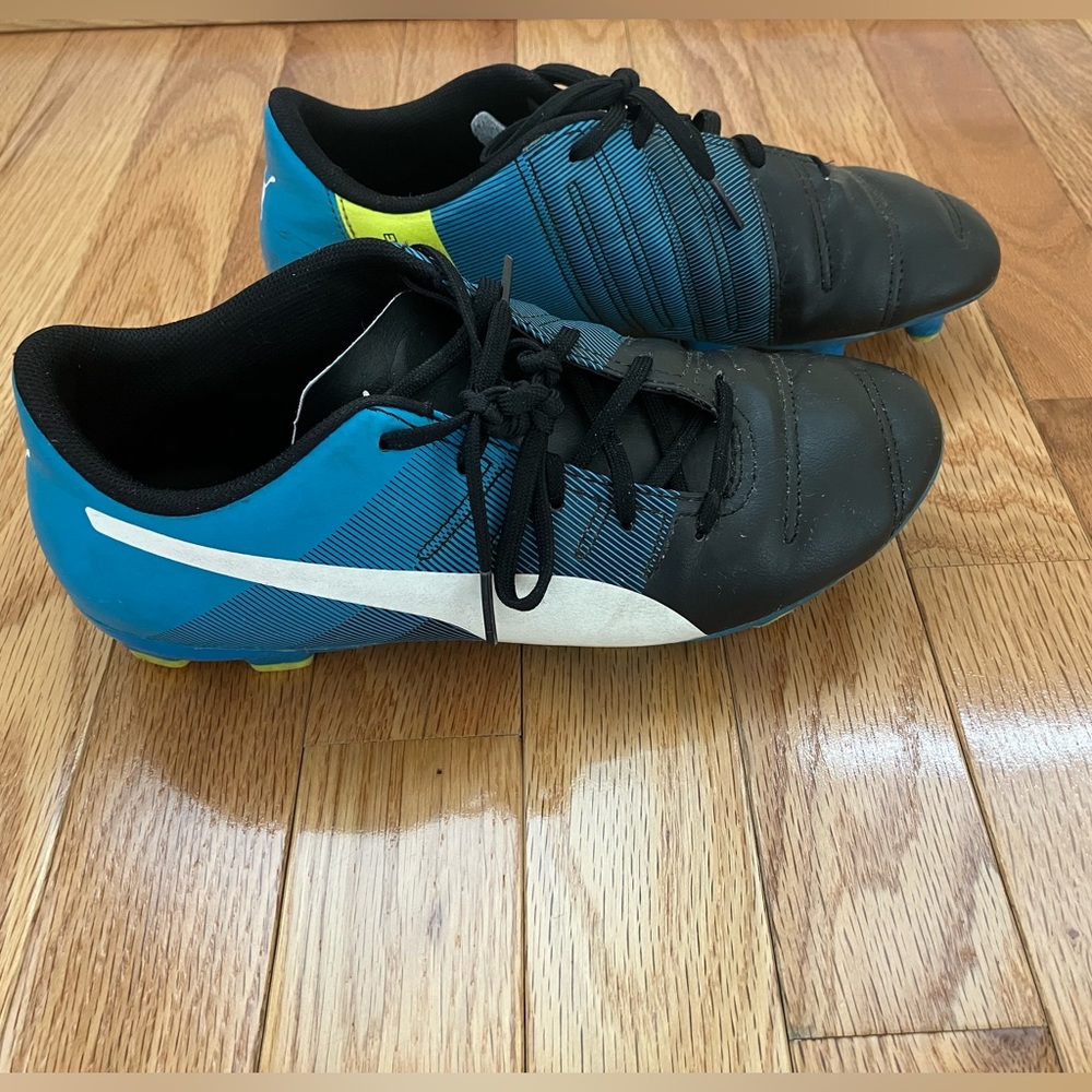 Puma Boys Cleats Blue and Black. Size 6C
